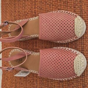 A.N.A BRAND WOMENS TERRACOTTA SUMMER SHOES WITH ADJUSTABLE ANKLE STRAP SIZE 8